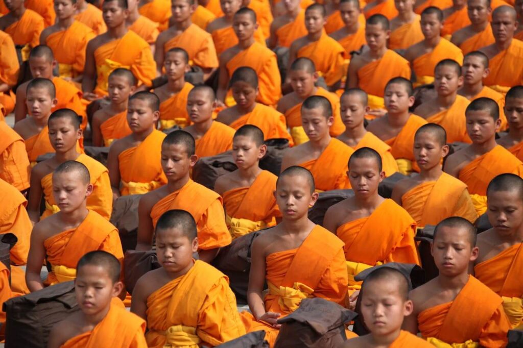 theravada buddhism retreats